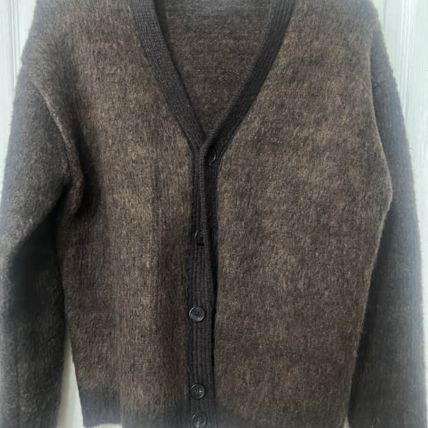 알렌느 부클 가디건 판매합니다