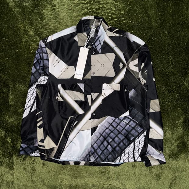 [L] 언어펙티드 21FW 시티 스페이스 그래픽 오버사이즈 셔츠