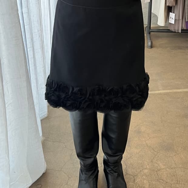 KETTY 로즈 장식 스커트