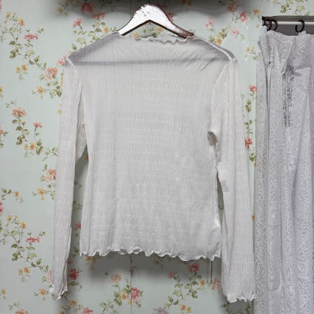 셔링 반목폴라 티셔츠