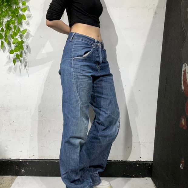 리바이스 엔지니어드 와이드 중청 데님 팬츠 청바지