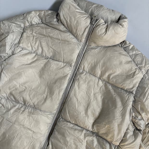 유니클로 울트라 라이트 다운 경량패딩