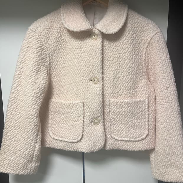 앤아더스토리즈 자켓