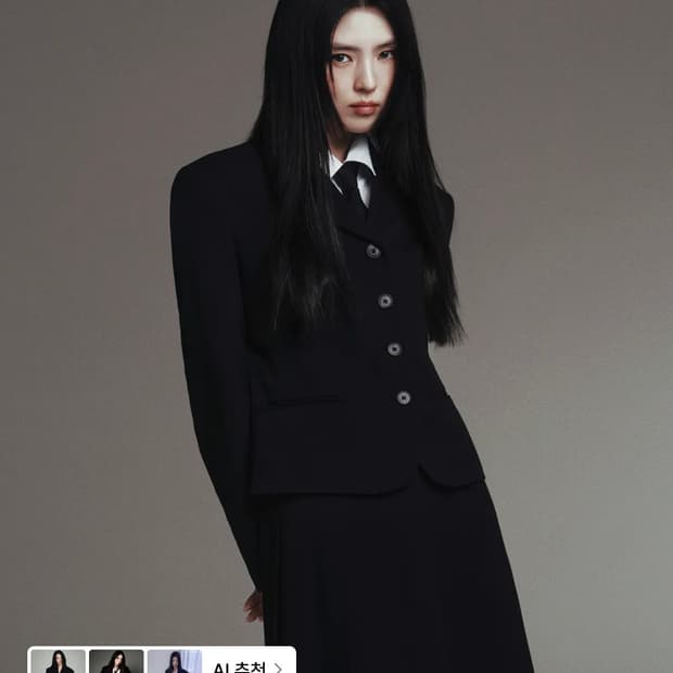 무신사스탠다드 우먼 4버튼 숏 블레이저 블랙