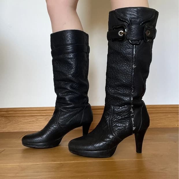 Fendi vintage leather buckle boots