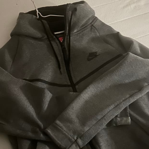 나이키 테크팩 그레이(M)