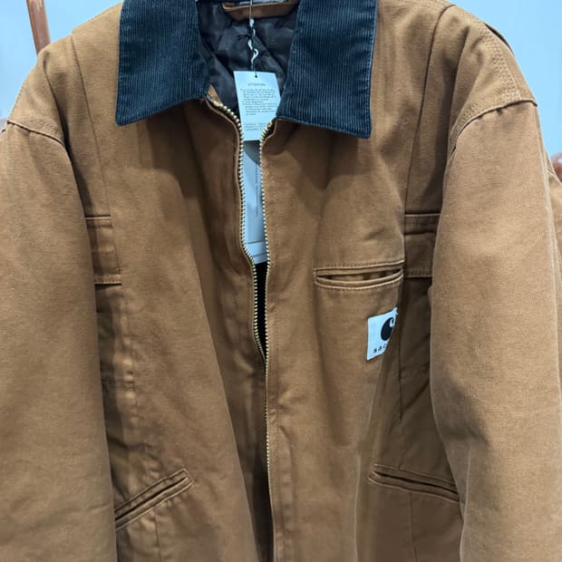 사카이 칼하트 25fw 덕자켓 다크베이지 2사이즈