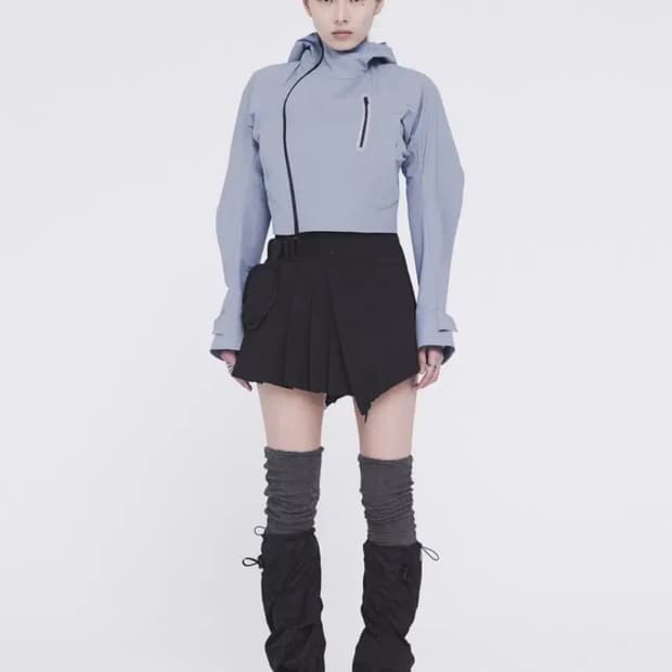 혜인서 크롭쉘 자켓(블루, 블랙) 0, 1 사이즈 구해요