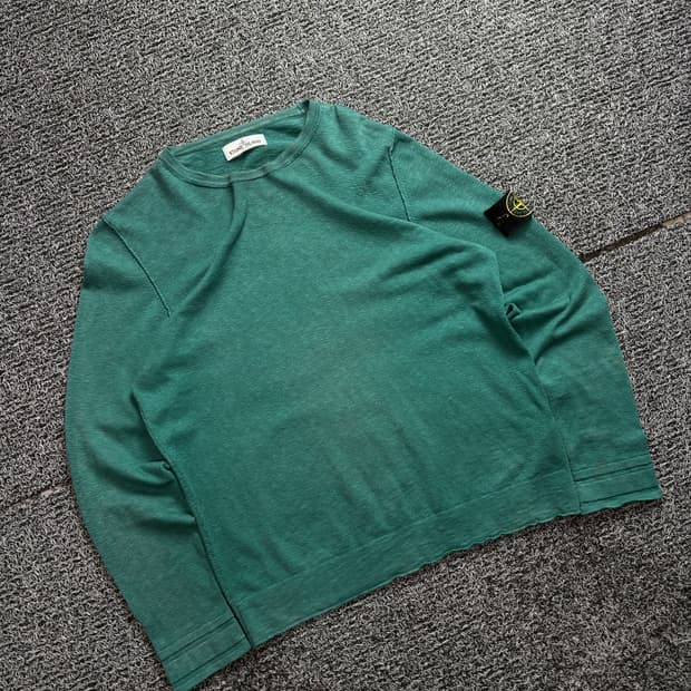 스톤아일랜드 정품 미니멀 딥그린 니트 2506