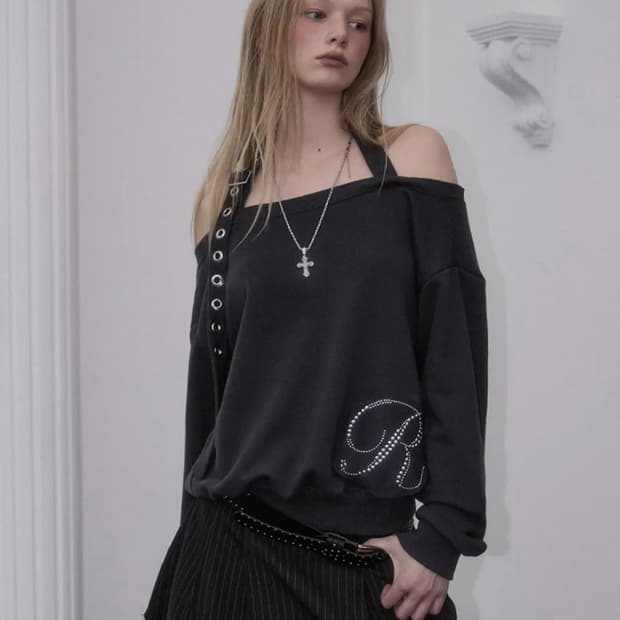 로제 프란체 오프숄더 Eyelet Strap Open Sweatshirt