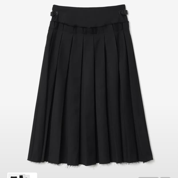 밀로우먼 버클 플리츠 스커트