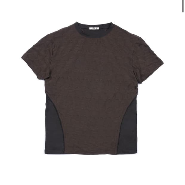 2) 1042 wing t-shirt brown