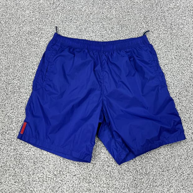 프라다 레드로고 나일론 반바지