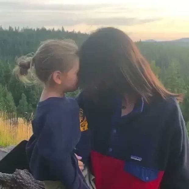 파타고니아 켄달제너 신칠라 L사이즈