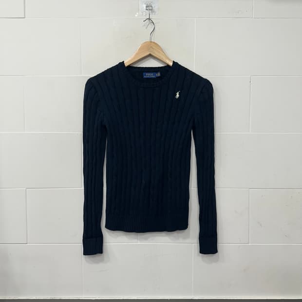 폴로 꽈배기니트