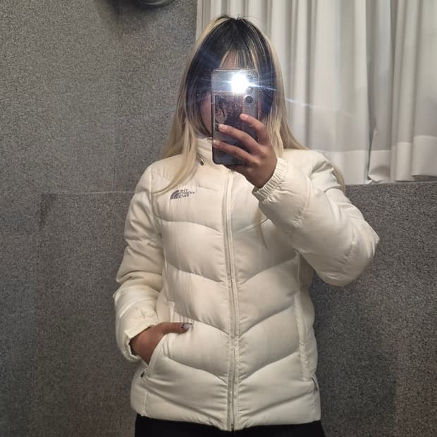 THE NORTH FACE WHITE PADDING 
