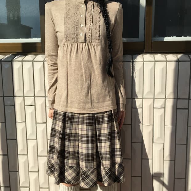 Punching trimming high neck sleeve