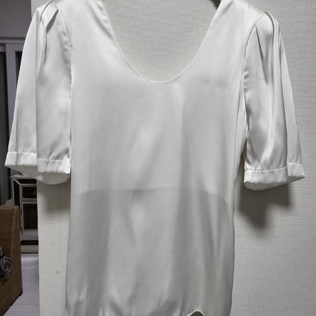 새틴 블라우스 44-66 끌로에,막스마라,샤넬,펜디