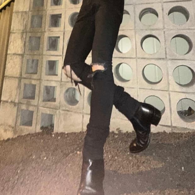 생로랑 D02 16에디 무릎 디스진