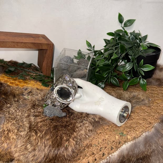 Silver gemstone flower cubic bangle