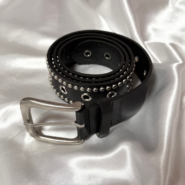 러브이즈트루 스터드 벨트 sm stud belt Black
