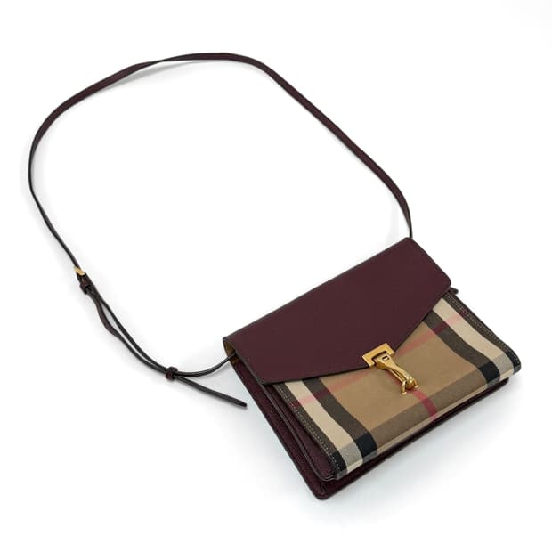 버버리 하우스 체크 & 레더 맥켄 스몰 크로스백