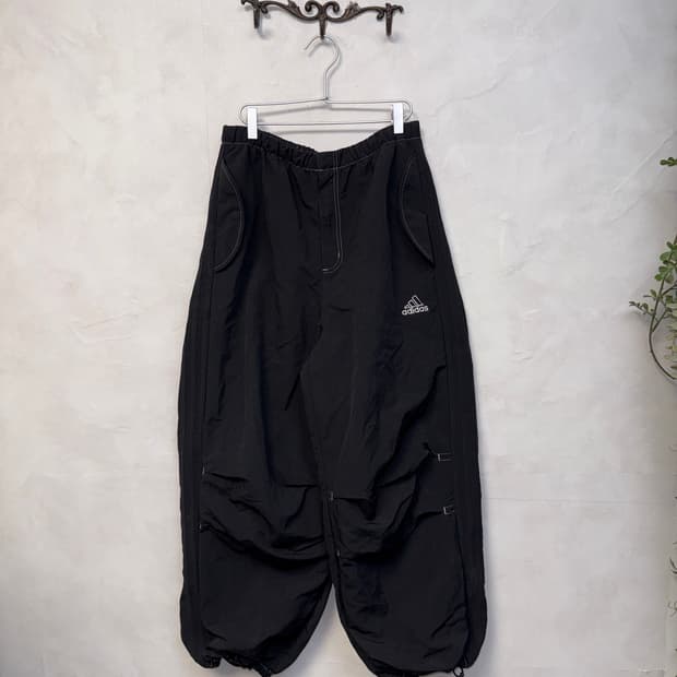 Adidas Originals parachute pants black