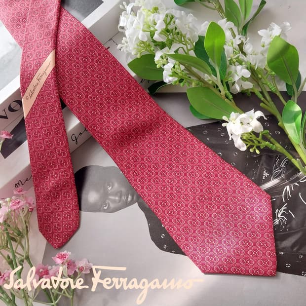 살바토레 페라가모 실크 간치니 패턴 넥타이 8.8cm A+등급 K2148