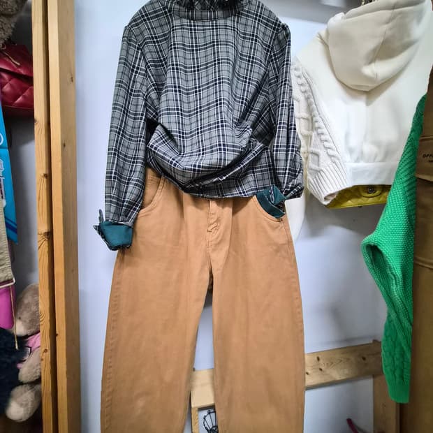 마인 프릴체크 블라우스