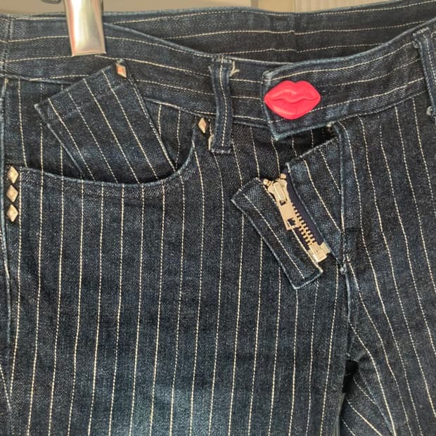 kiss me event skinny jeans