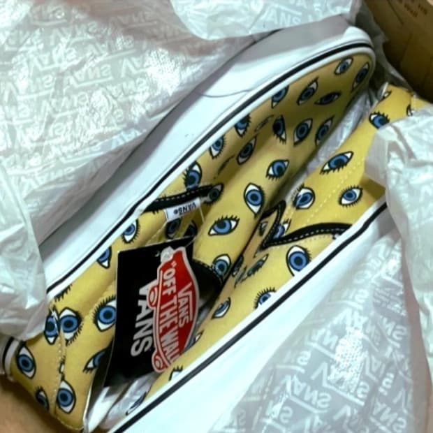 vans slip on eyes 👀 