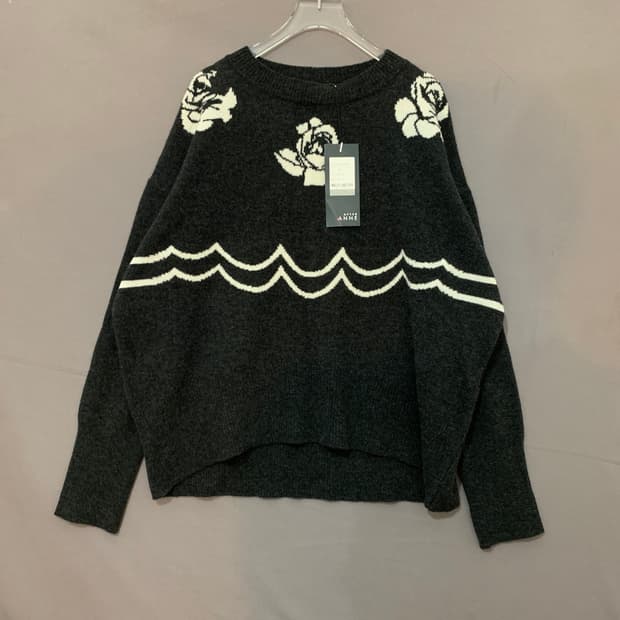 새상품 XS 마커스루퍼 로즈 장미 오버핏 니트