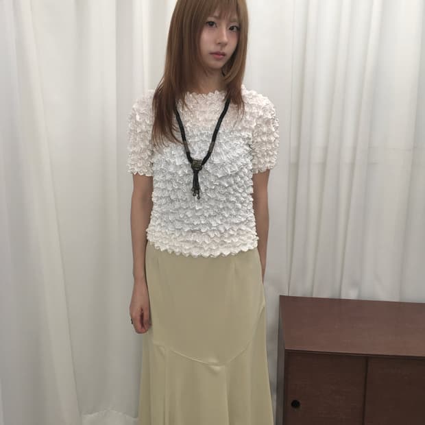 크링클 화이트 탑