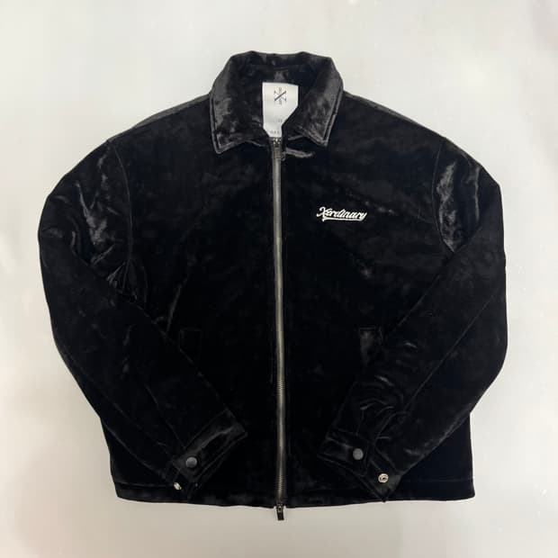 (급처) 엑스오디너리 벨벳 자켓 OS 팝업 한정 (애쉬아일랜드)