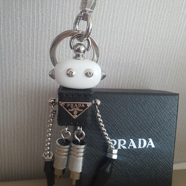 프라다로봇키링 새상품 박스구성