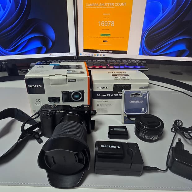 소니a6000 번들킷 + 시그마 16mm