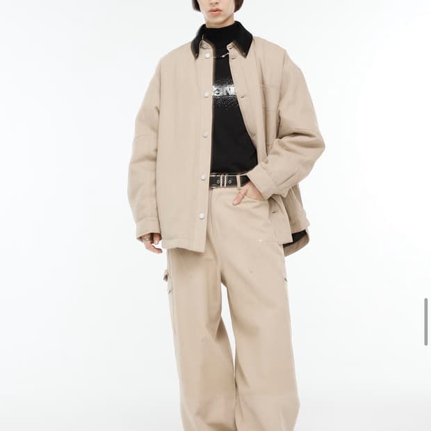 알렌느 패디드 워크 셔츠 자켓 2사이즈 판매합니다.