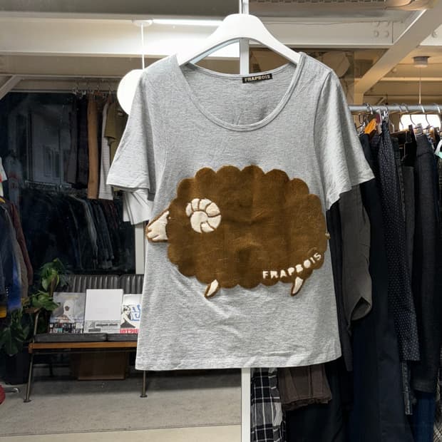 Frapbois 양 티셔츠