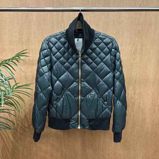 돌체앤가바나 다운 블루종 점퍼 다이아 퀄팅 패턴 골드 지퍼 디테일 딥그린