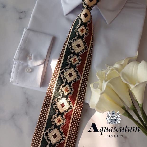 아쿠아스큐텀 실크 브라운 지오메트릭 넥타이 9.5cm A등급 A19143