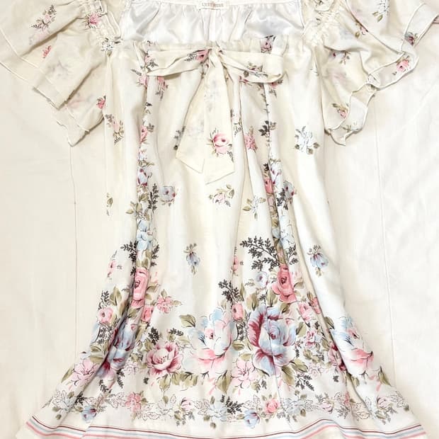 레스트로즈 플라워 리본 블라우스 로걀탑 모리걸 페어리