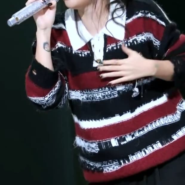 새상품) 키르kirr rocawear 스트라이프니트 (이영지착용)