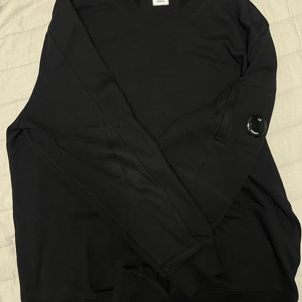 Cp컴퍼니 맨투맨