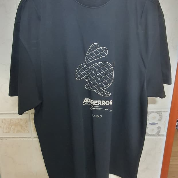 [A1] 아더에러 Twinny logo t-shirt 블랙