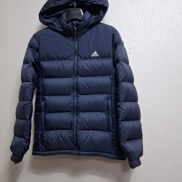 아디다스 여성다운패딩점퍼 후드탈부착 여성 44에서작은55까지 156까지
