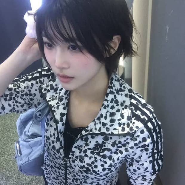 Adidas leopard jersey
