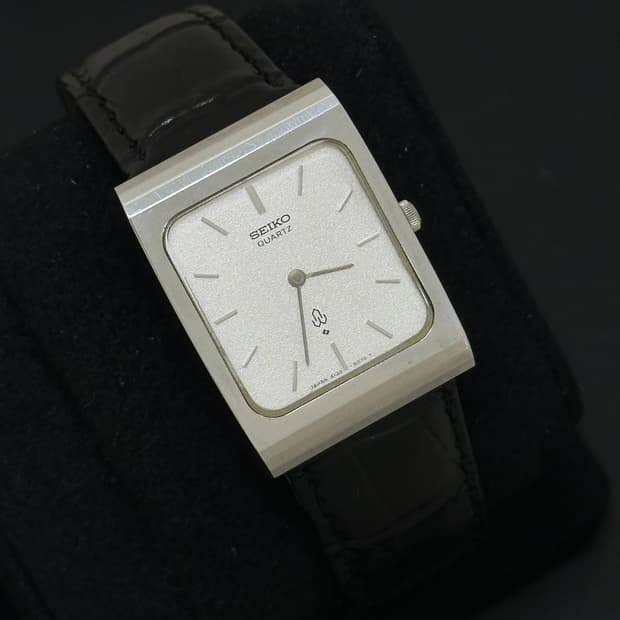 세이코 실버 탱크 쿼츠 시계