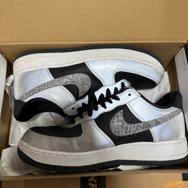 255) 나이키 에어포스1 B 실버스네이크