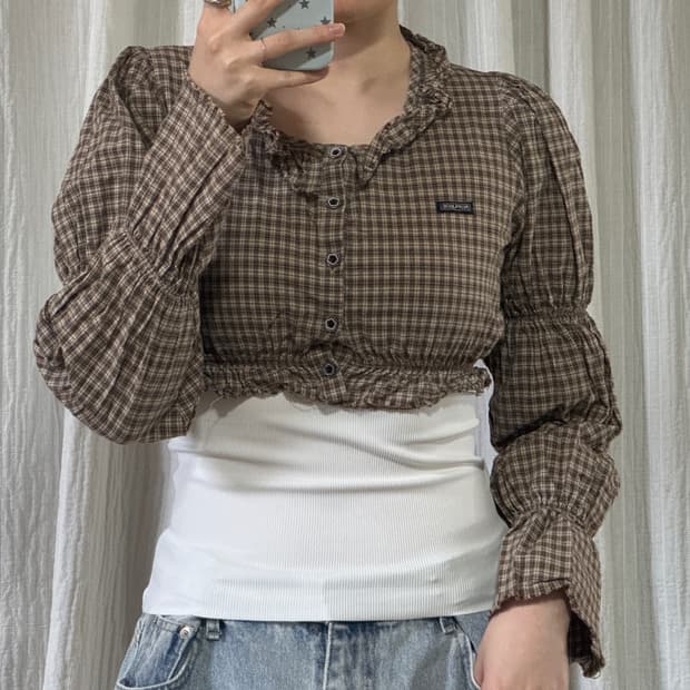 스컬프터 크롭 블라우스