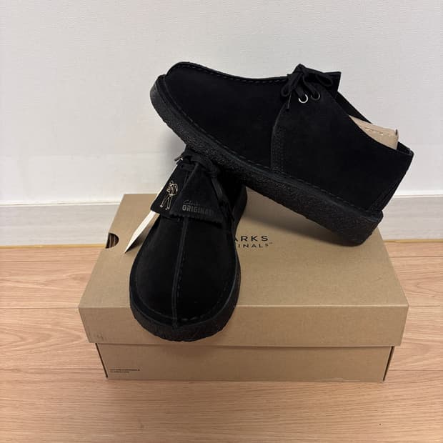 새상품) 240 클락스 데저트 부츠 블랙 스웨이드